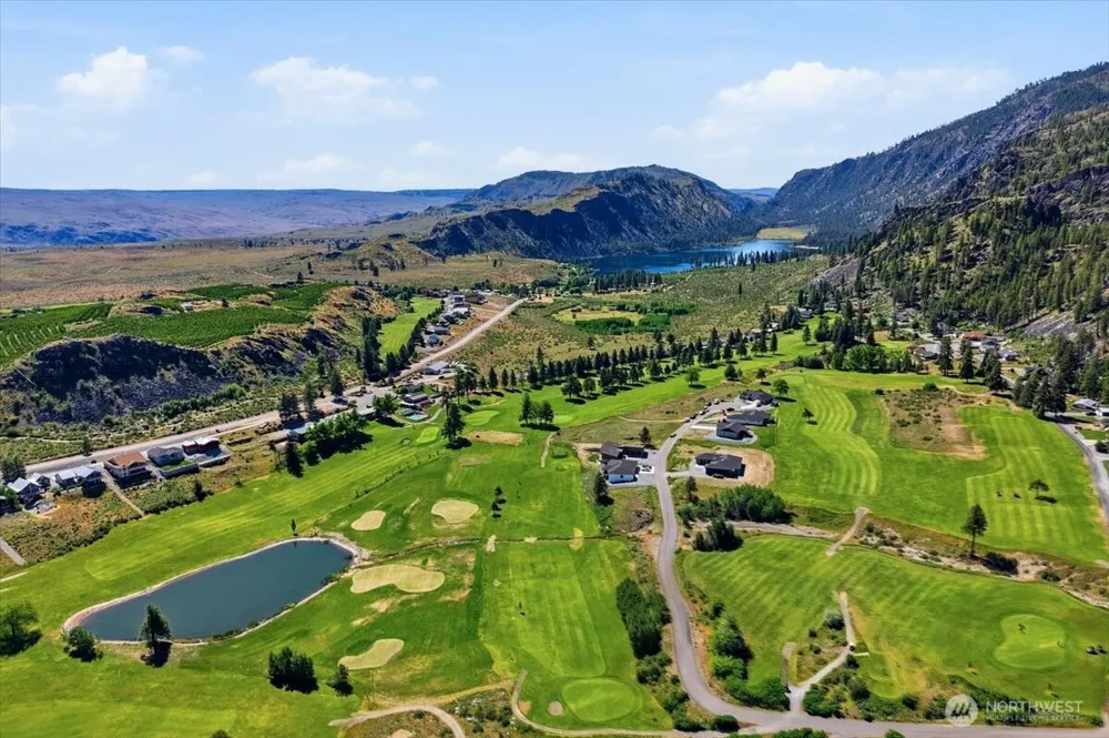 55 Long Drive Pateros, WA 98846