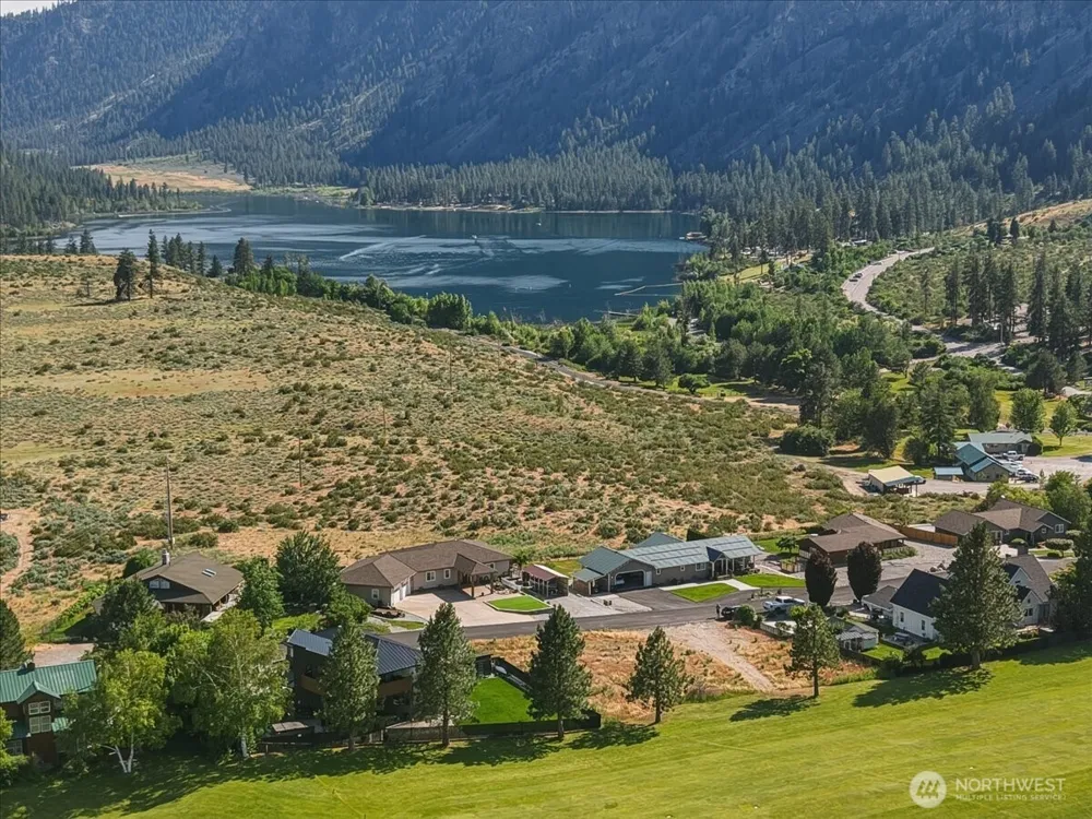 55 Long Drive Pateros, WA 98846