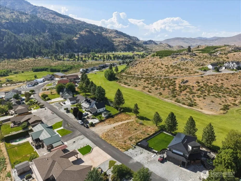 55 Long Drive Pateros, WA 98846