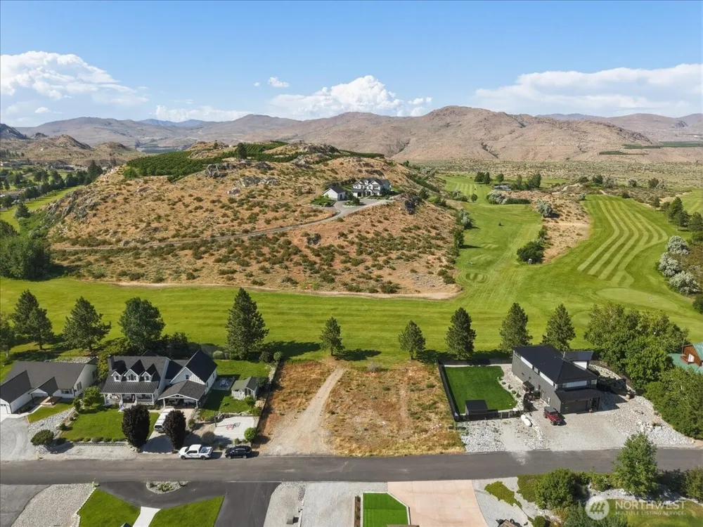 55 Long Drive Pateros, WA 98846