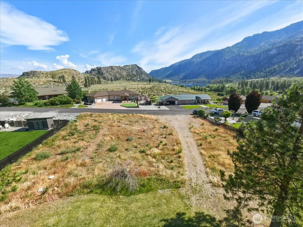 55 Long Drive Pateros, WA 98846