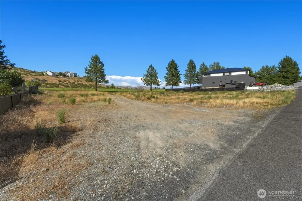 55 Long Drive Pateros, WA 98846