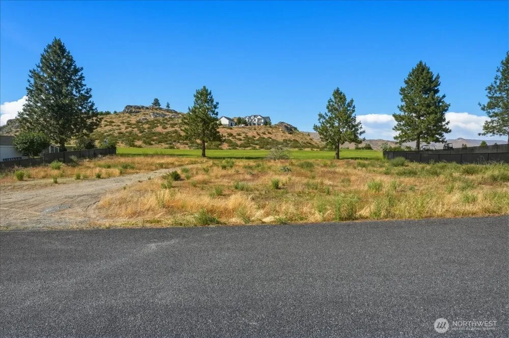 55 Long Drive Pateros, WA 98846