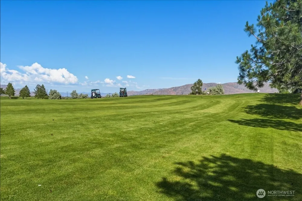 55 Long Drive Pateros, WA 98846