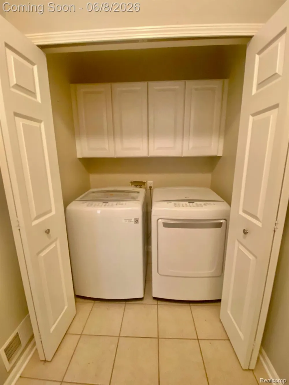 8095 Woodstone Court Grand Blanc Charter Township, MI 48439