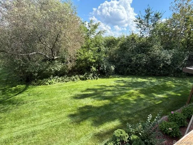 8095 Woodstone Court Grand Blanc Charter Township, MI 48439