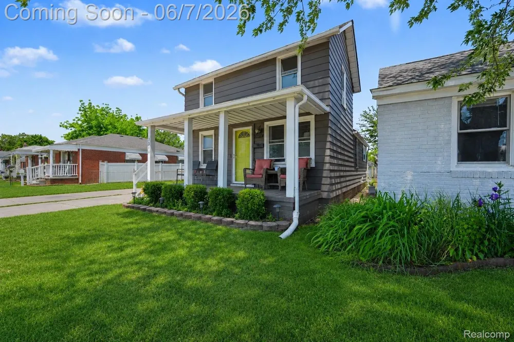 1304 Stewart Avenue Lincoln Park City, MI 48146