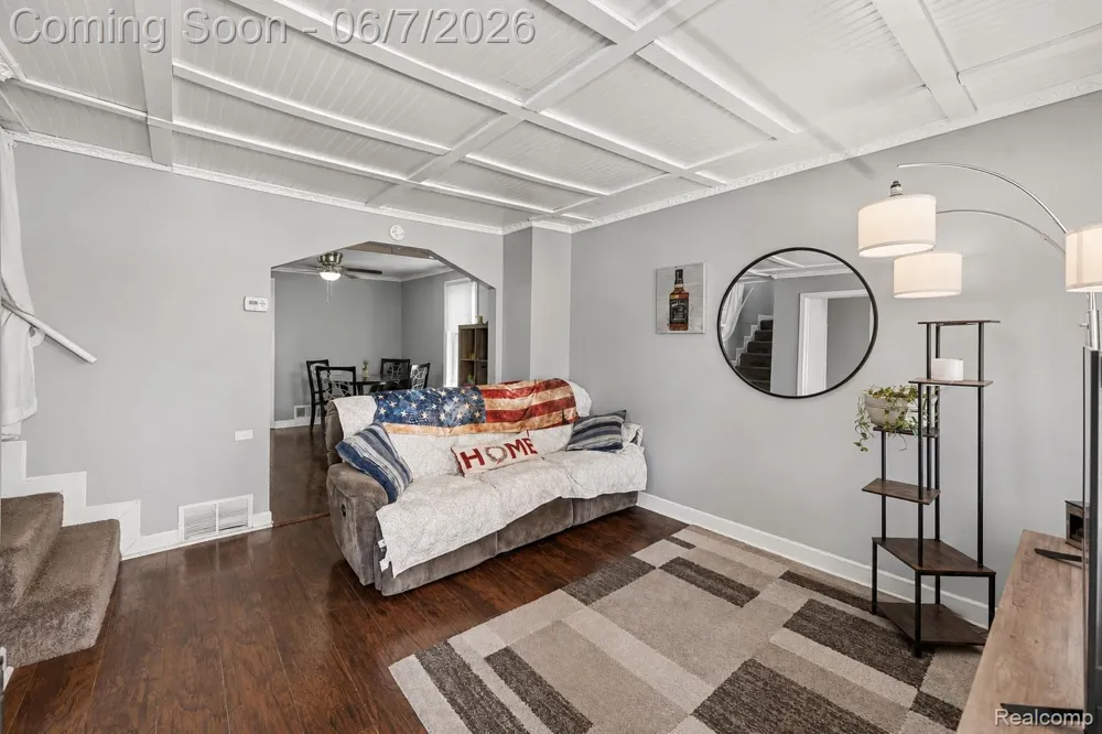 1304 Stewart Avenue Lincoln Park City, MI 48146