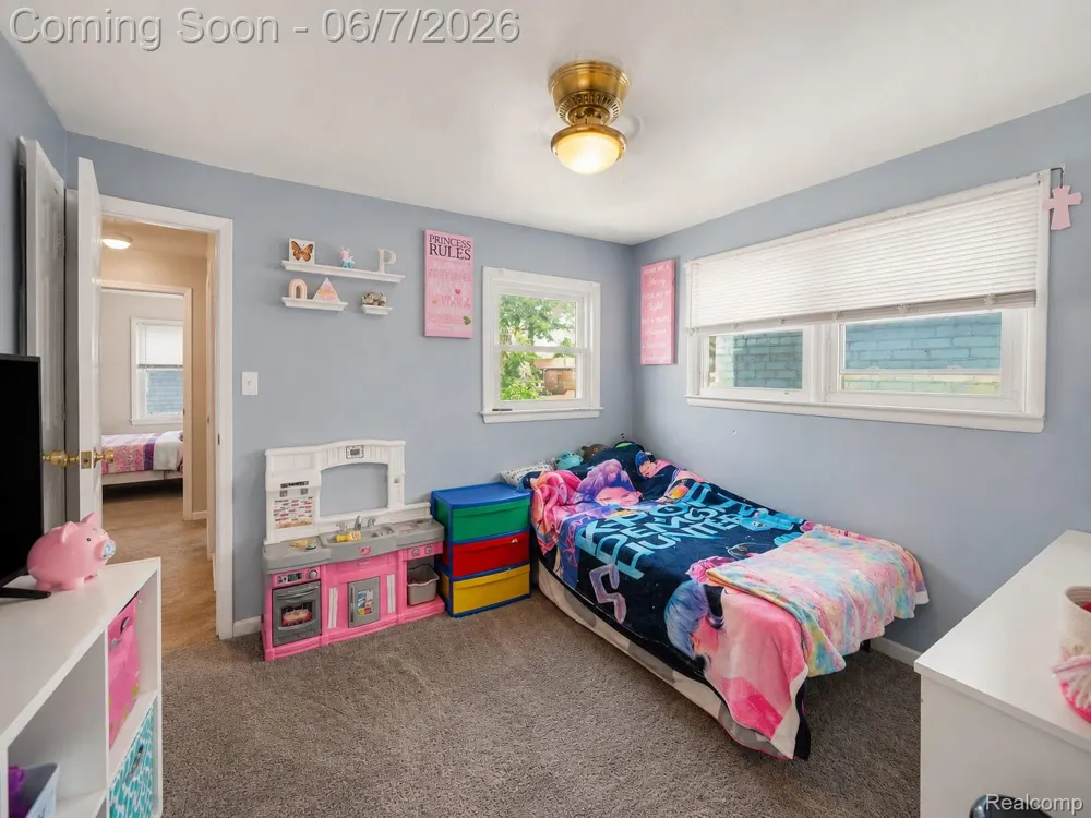 1304 Stewart Avenue Lincoln Park City, MI 48146