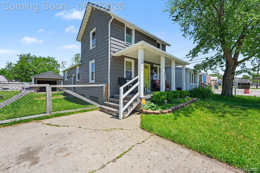 1304 Stewart Avenue Lincoln Park City, MI 48146
