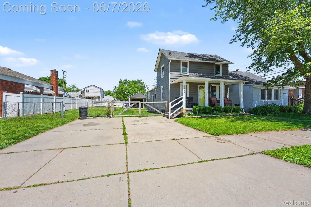 1304 Stewart Avenue Lincoln Park City, MI 48146