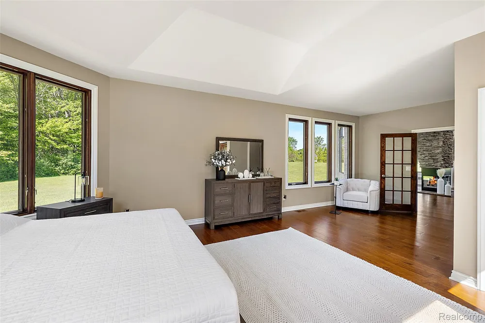 62502 Wayfaring Road Ray Township, MI 48096