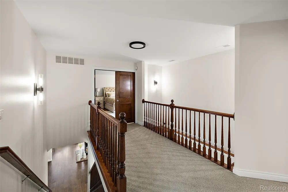 62502 Wayfaring Road Ray Township, MI 48096