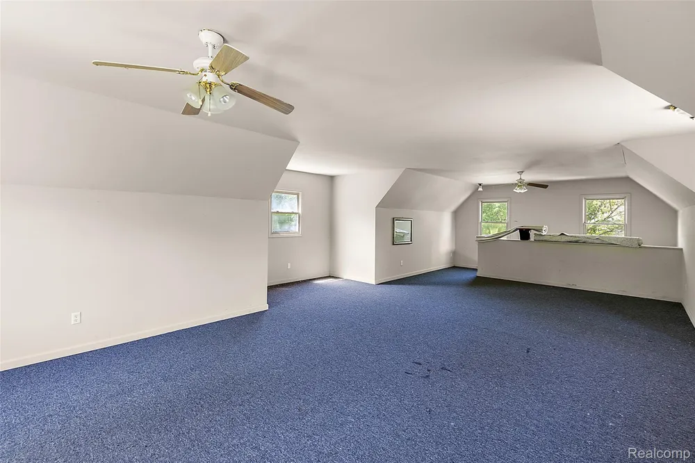 62502 Wayfaring Road Ray Township, MI 48096