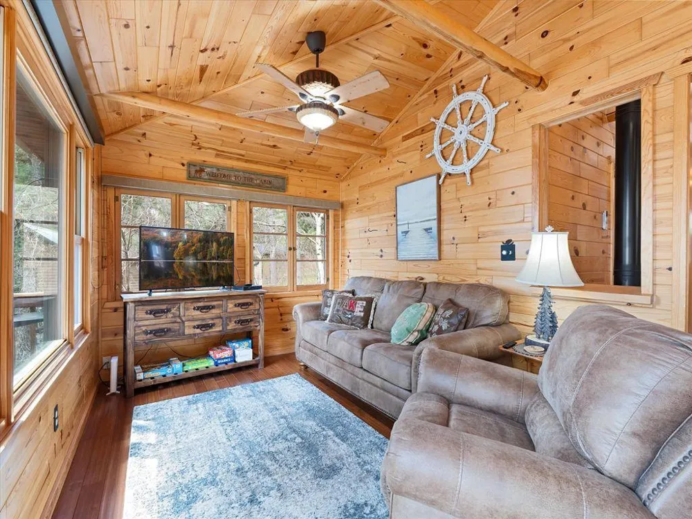 14292 Chippewa Loop Park Rapids, MN 56470