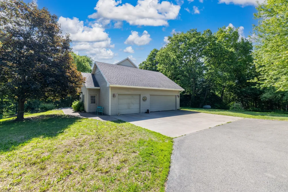 25507 208th Lane Belle Plaine, MN 56011