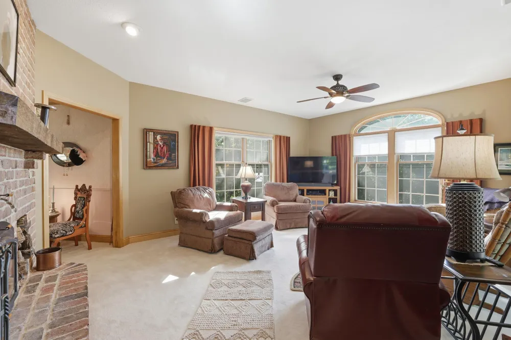 25507 208th Lane Belle Plaine, MN 56011