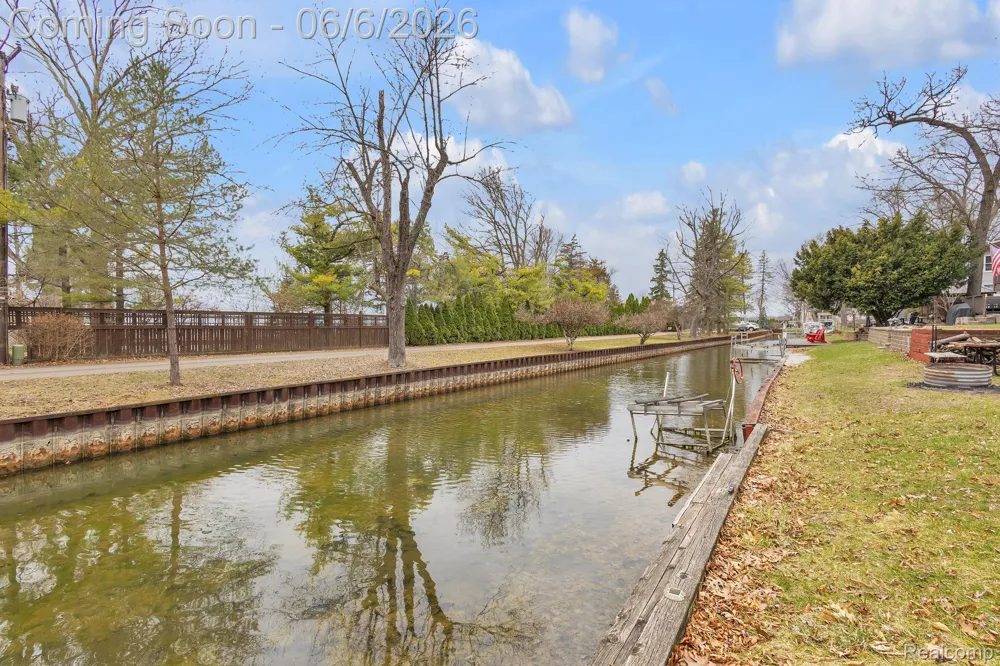 9473 Huron Street Dexter Township, MI 48169