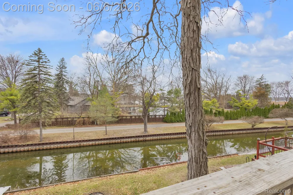 9473 Huron Street Dexter Township, MI 48169