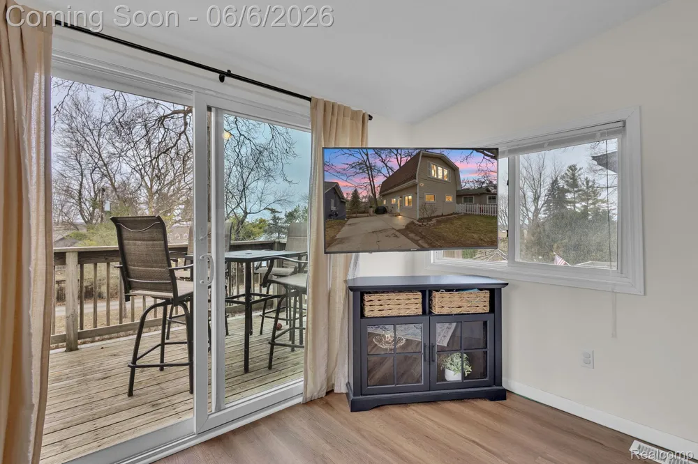 9473 Huron Street Dexter Township, MI 48169