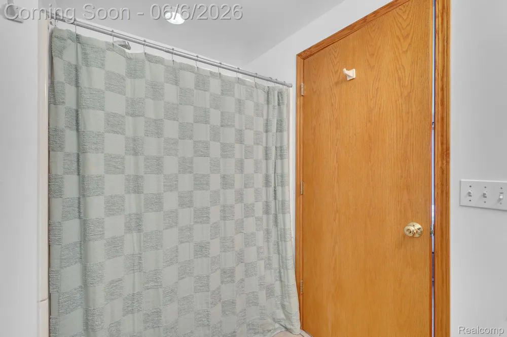 9473 Huron Street Dexter Township, MI 48169