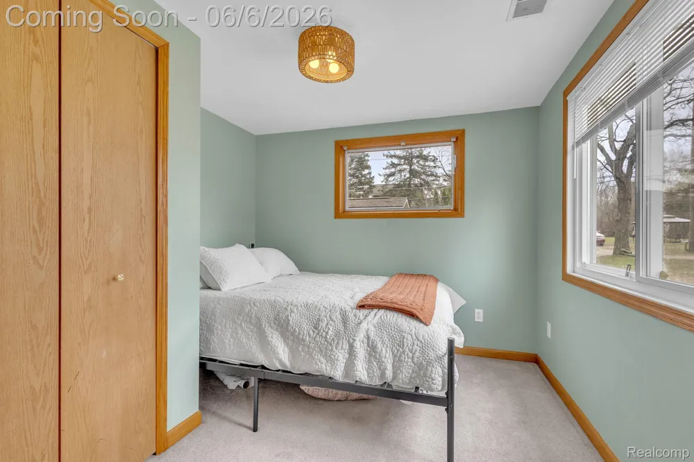 9473 Huron Street Dexter Township, MI 48169