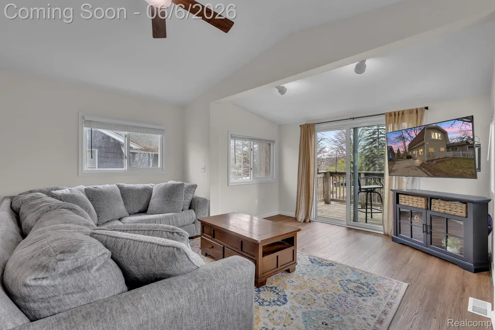 9473 Huron Street Dexter Township, MI 48169