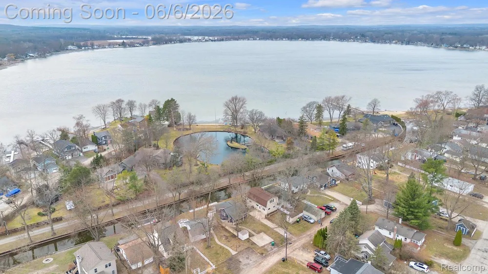 9473 Huron Street Dexter Township, MI 48169