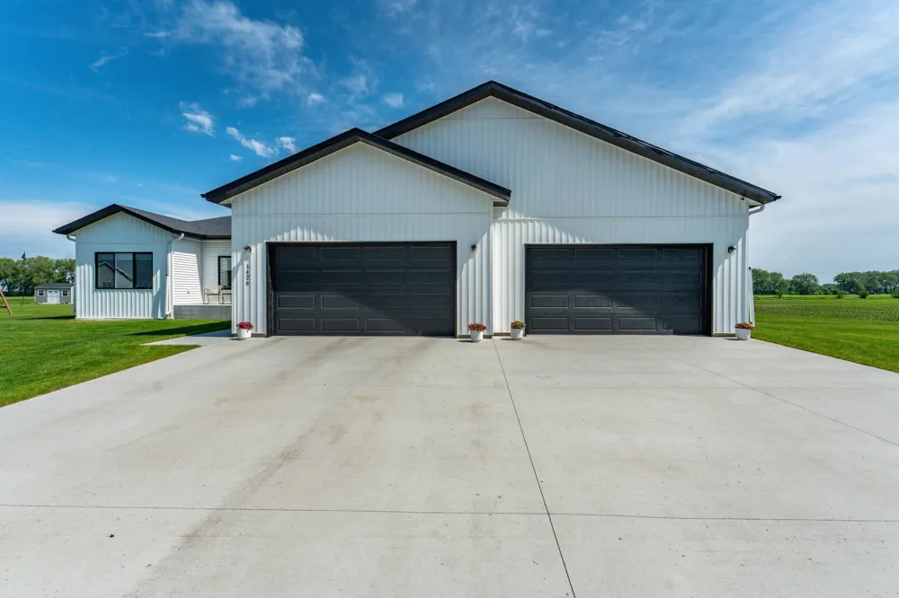 1426 SUMMERWOOD TRAIL W Dilworth, MN 56529