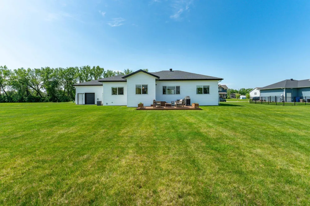 1426 SUMMERWOOD TRAIL W Dilworth, MN 56529