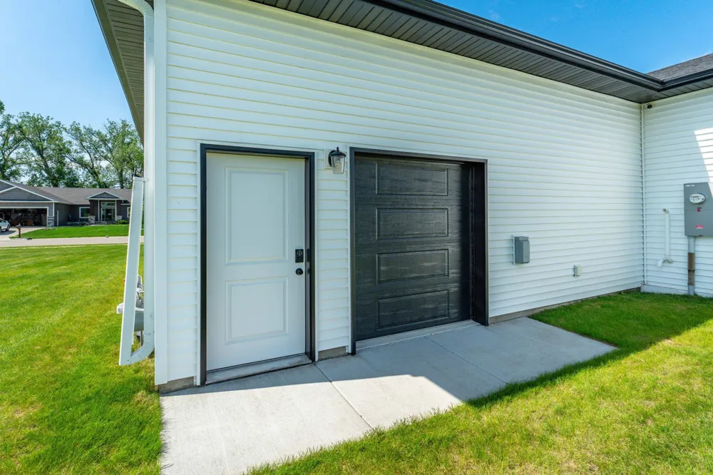 1426 SUMMERWOOD TRAIL W Dilworth, MN 56529