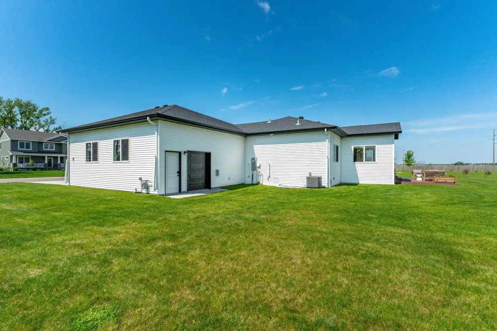 1426 SUMMERWOOD TRAIL W Dilworth, MN 56529