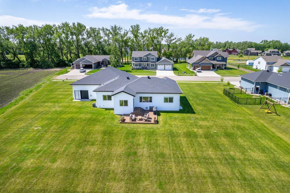 1426 SUMMERWOOD TRAIL W Dilworth, MN 56529