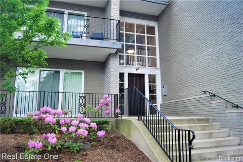 1113 OLD WOODWARD AVENUE #38