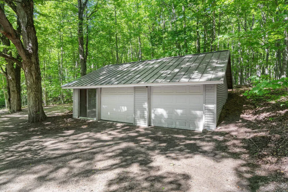 5252 Six Mile Lake Road South Arm Township, MI 49729