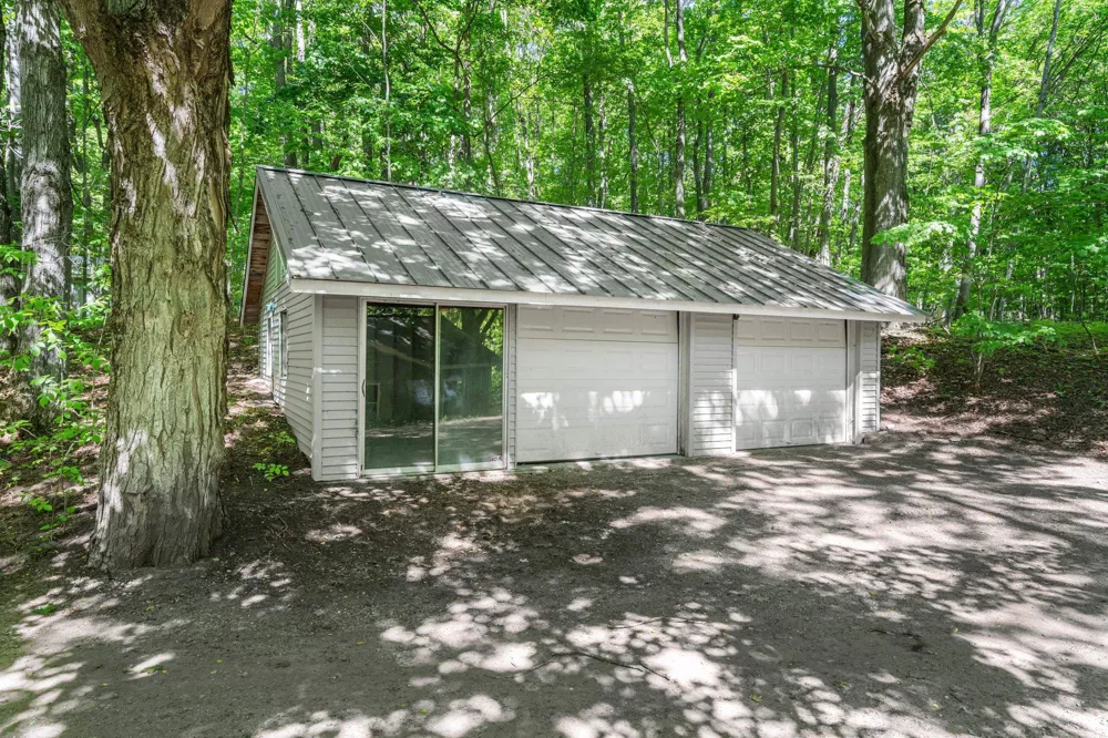 5252 Six Mile Lake Road South Arm Township, MI 49729