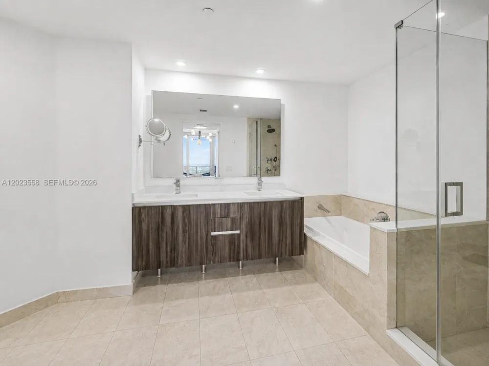 488 NE 18th St #3101 Miami, FL 33132