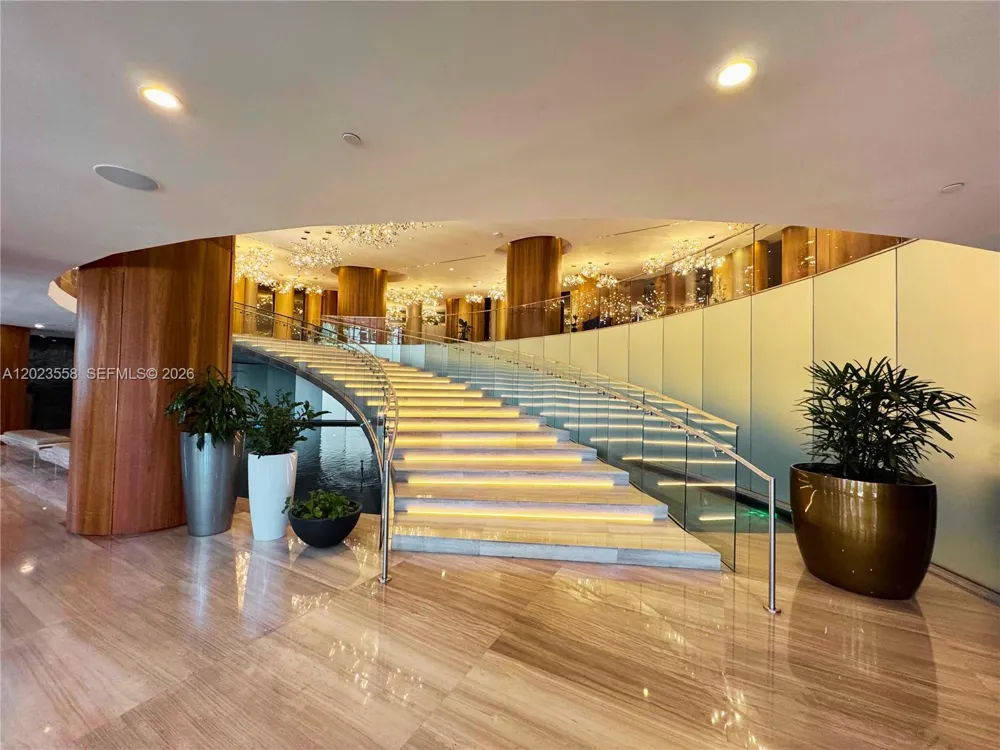 488 NE 18th St #3101 Miami, FL 33132