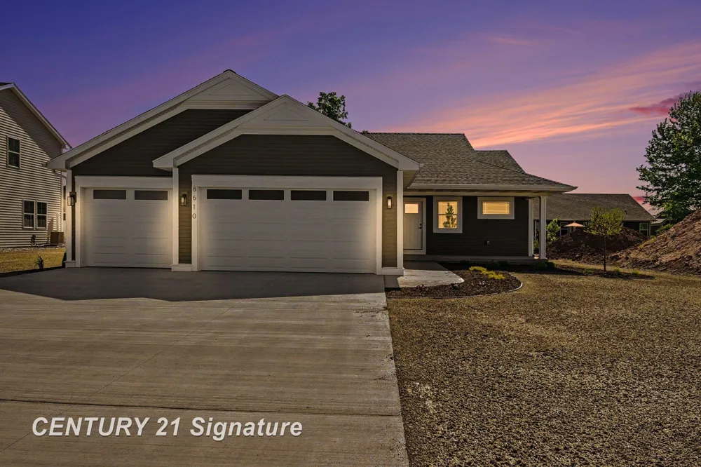 8610 Foxtail Trail Tittabawassee Township, MI 48623