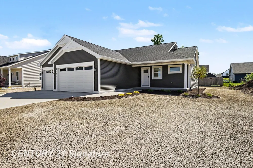 8610 Foxtail Trail Tittabawassee Township, MI 48623