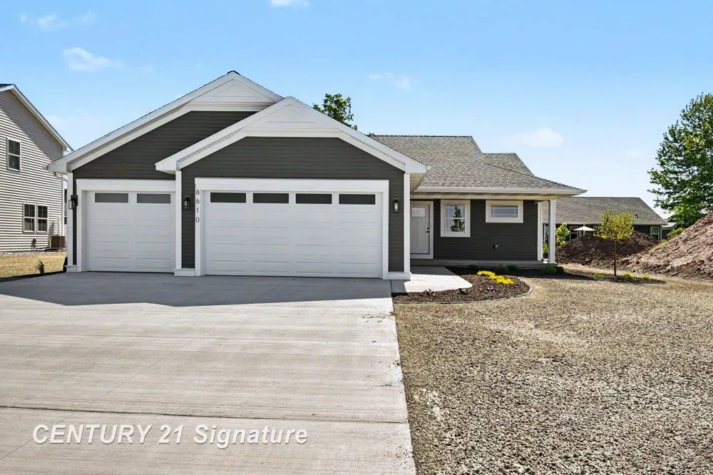 8610 Foxtail Trail Tittabawassee Township, MI 48623