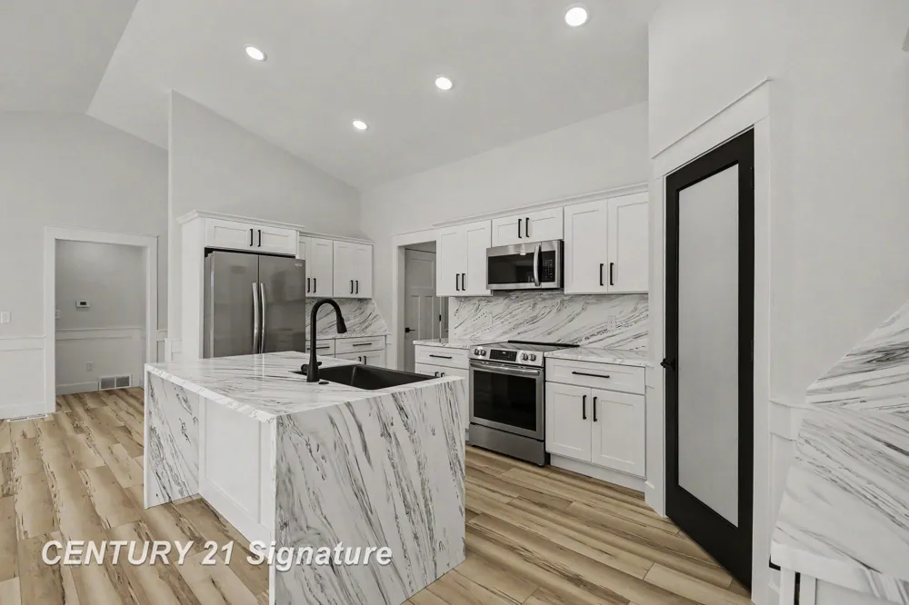 8610 Foxtail Trail Tittabawassee Township, MI 48623