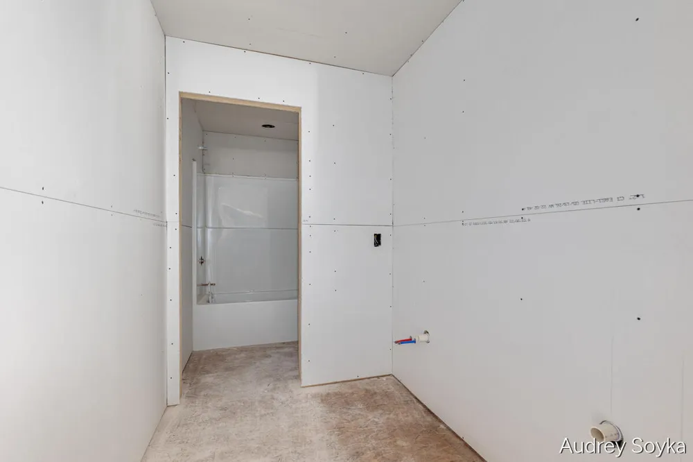 8234 Cascade Road SE Cascade Charter Township, MI 49301