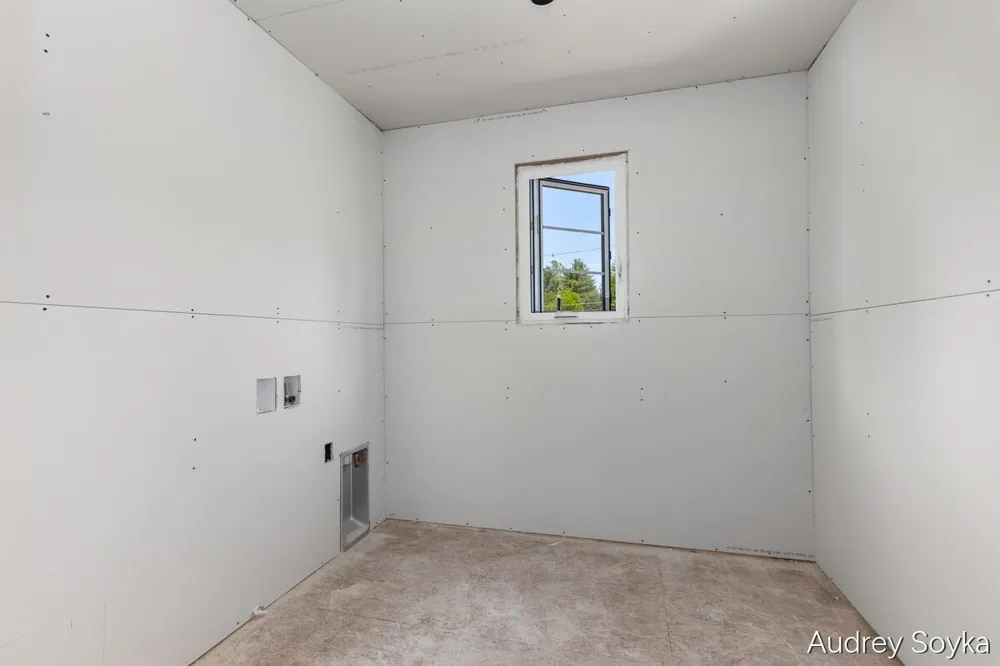 8234 Cascade Road SE Cascade Charter Township, MI 49301