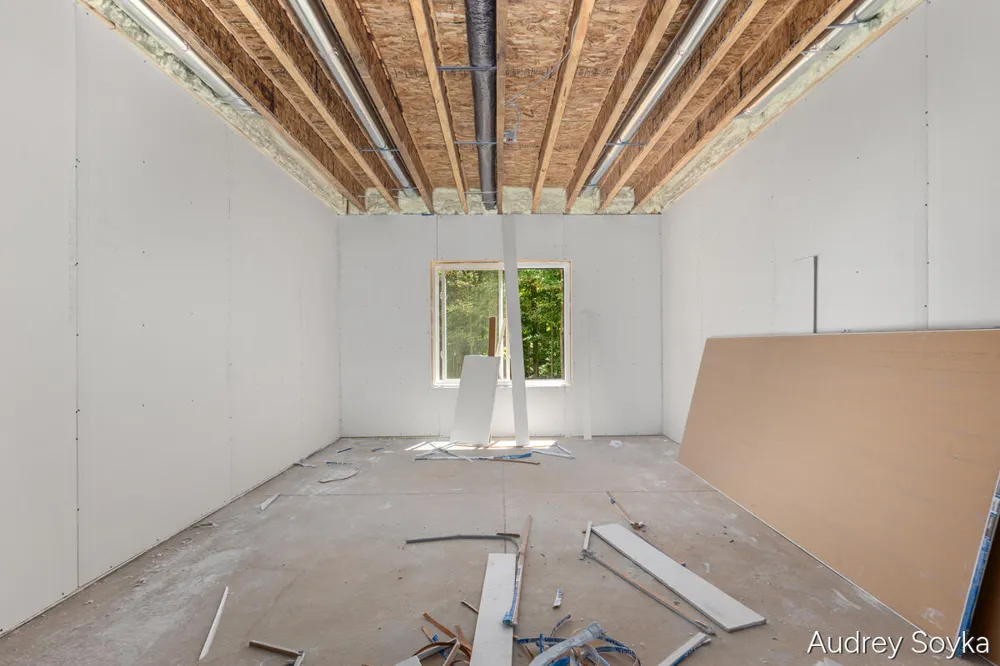 8234 Cascade Road SE Cascade Charter Township, MI 49301