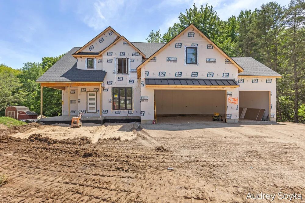 8234 Cascade Road SE Cascade Charter Township, MI 49301