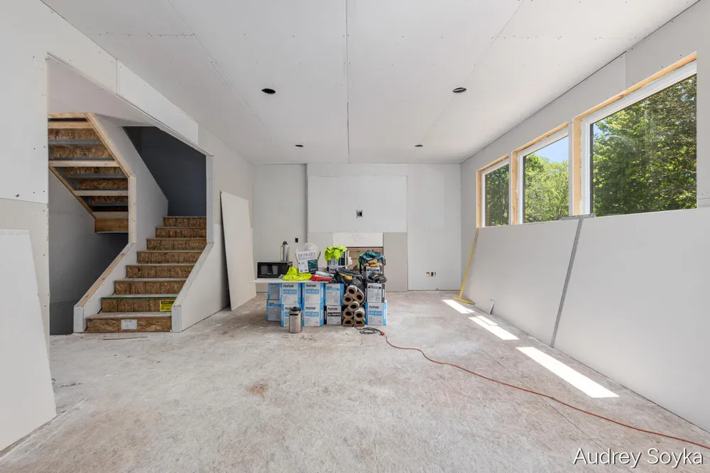 8234 Cascade Road SE Cascade Charter Township, MI 49301