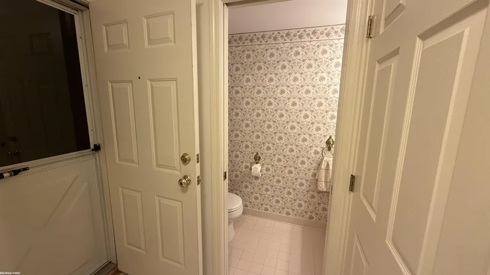 37515 Stonegate Circle Clinton Charter Township, MI 48036