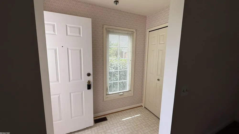 37515 Stonegate Circle Clinton Charter Township, MI 48036