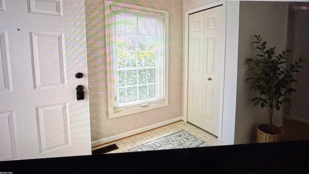 37515 Stonegate Circle Clinton Charter Township, MI 48036